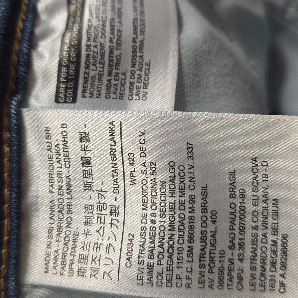 Levi's Blue Skinny Jeans with Modern Fit - Picture 11 of 12